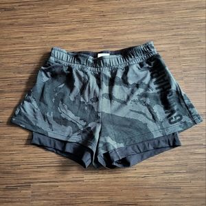 Gymshark PS Power Loose shorts - size S